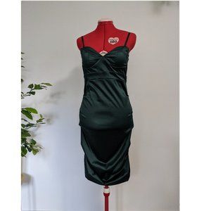 Urban Behaviour - Emerald green slim fit cocktail dress